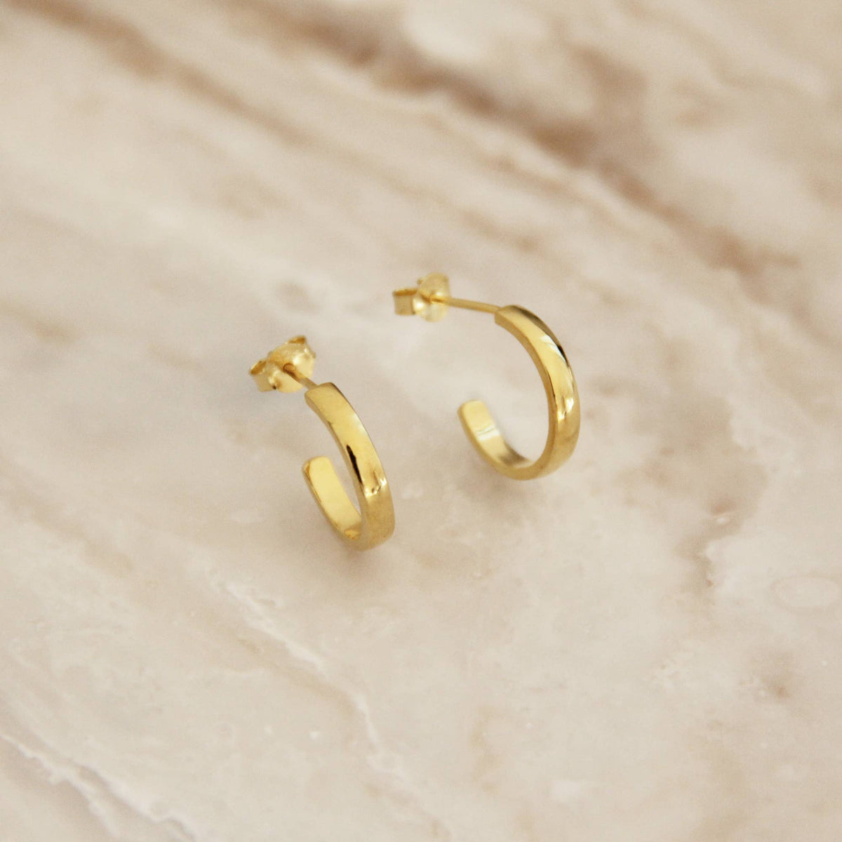 Kari Semi Hoops