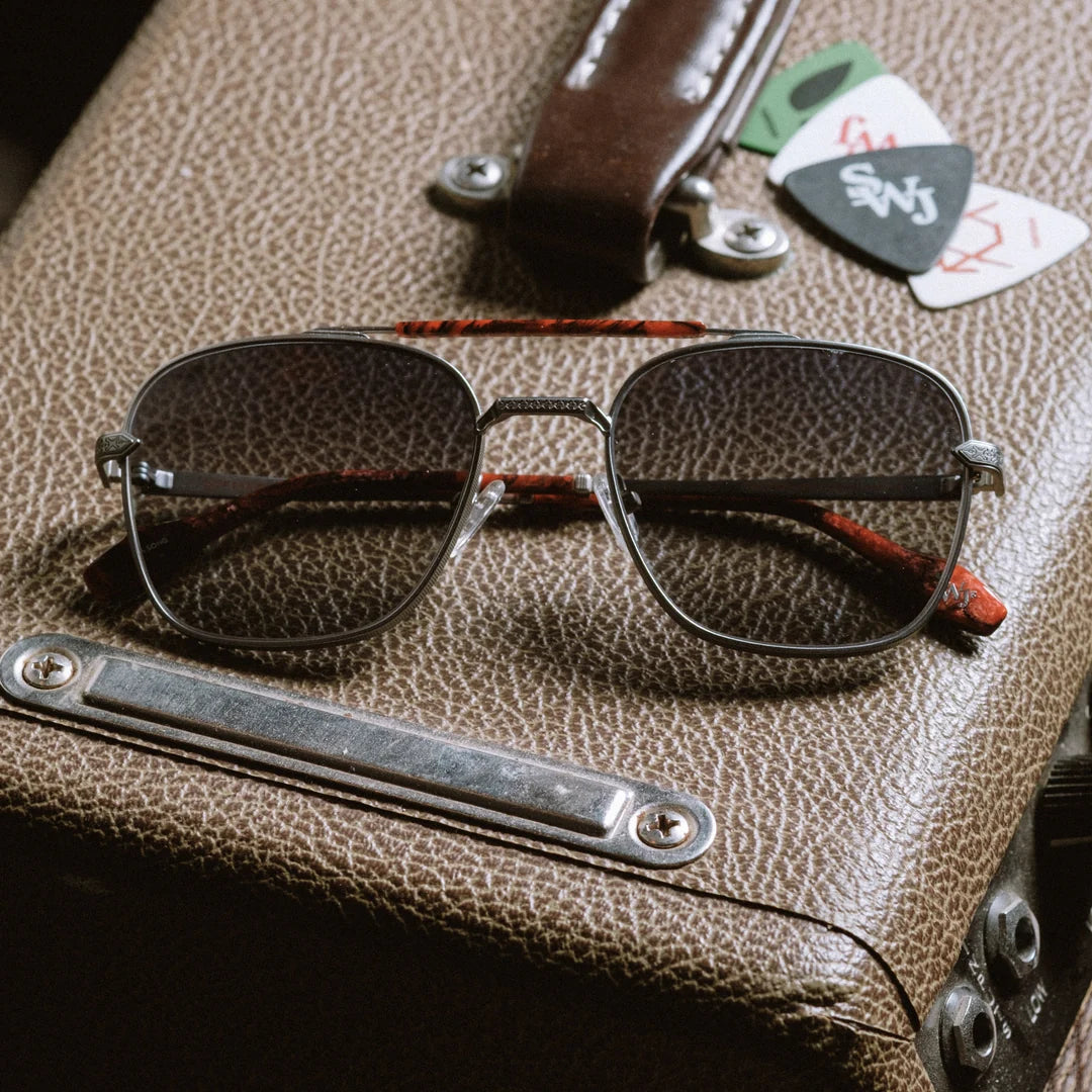 I'm a song Modern Aviator
