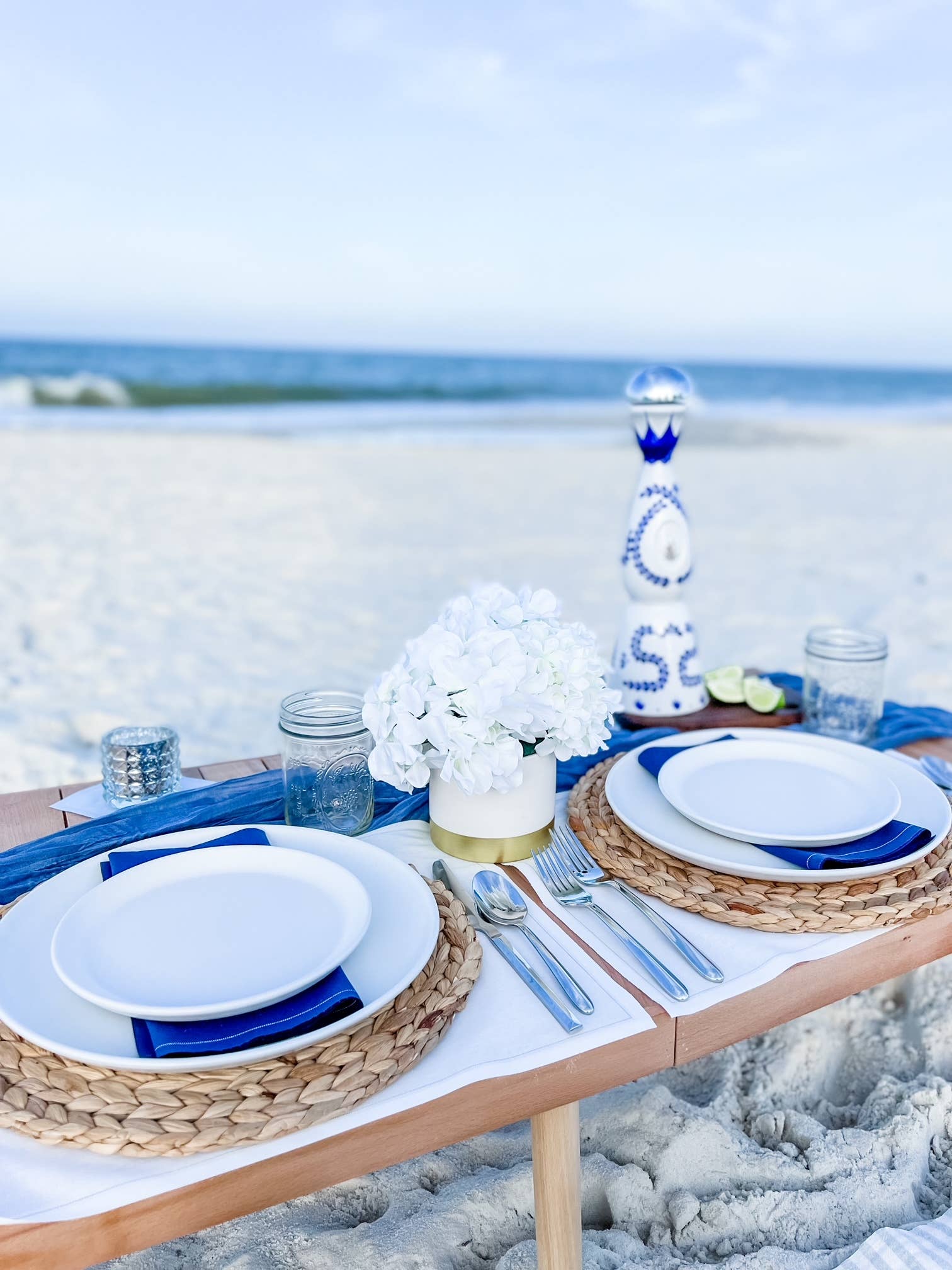 Midnight City Dinner Napkin Roll