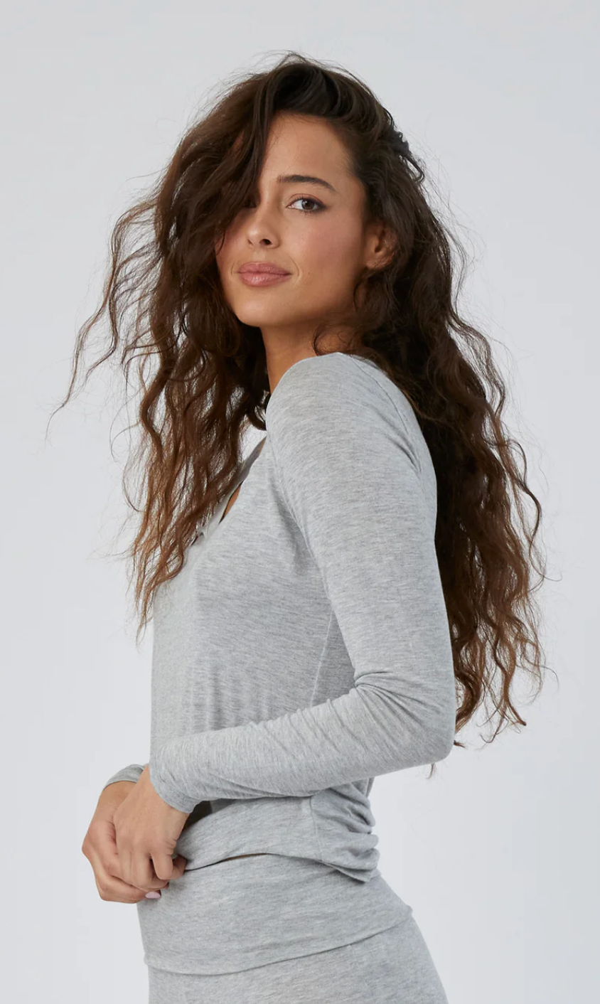 Memphis Long Sleeve Vee