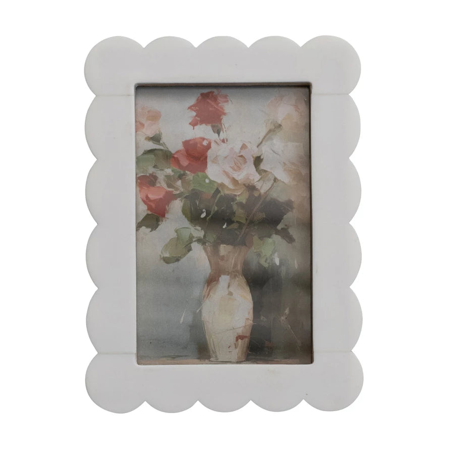 White Resin Scalloped Photo Frame