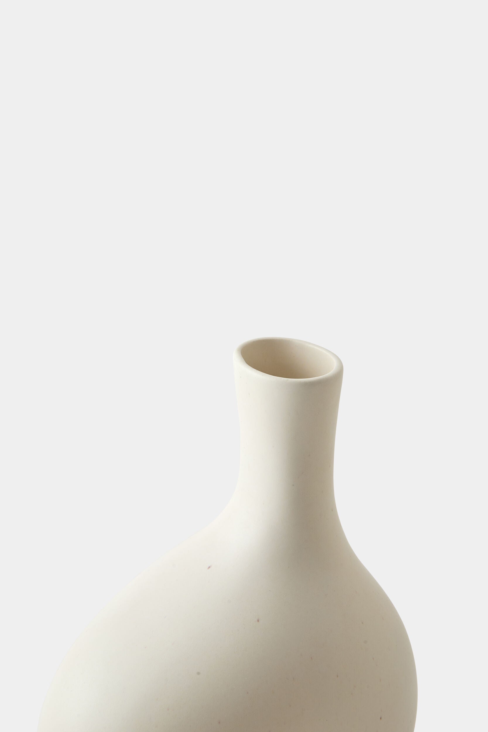 Ivory Organic Curve Vase