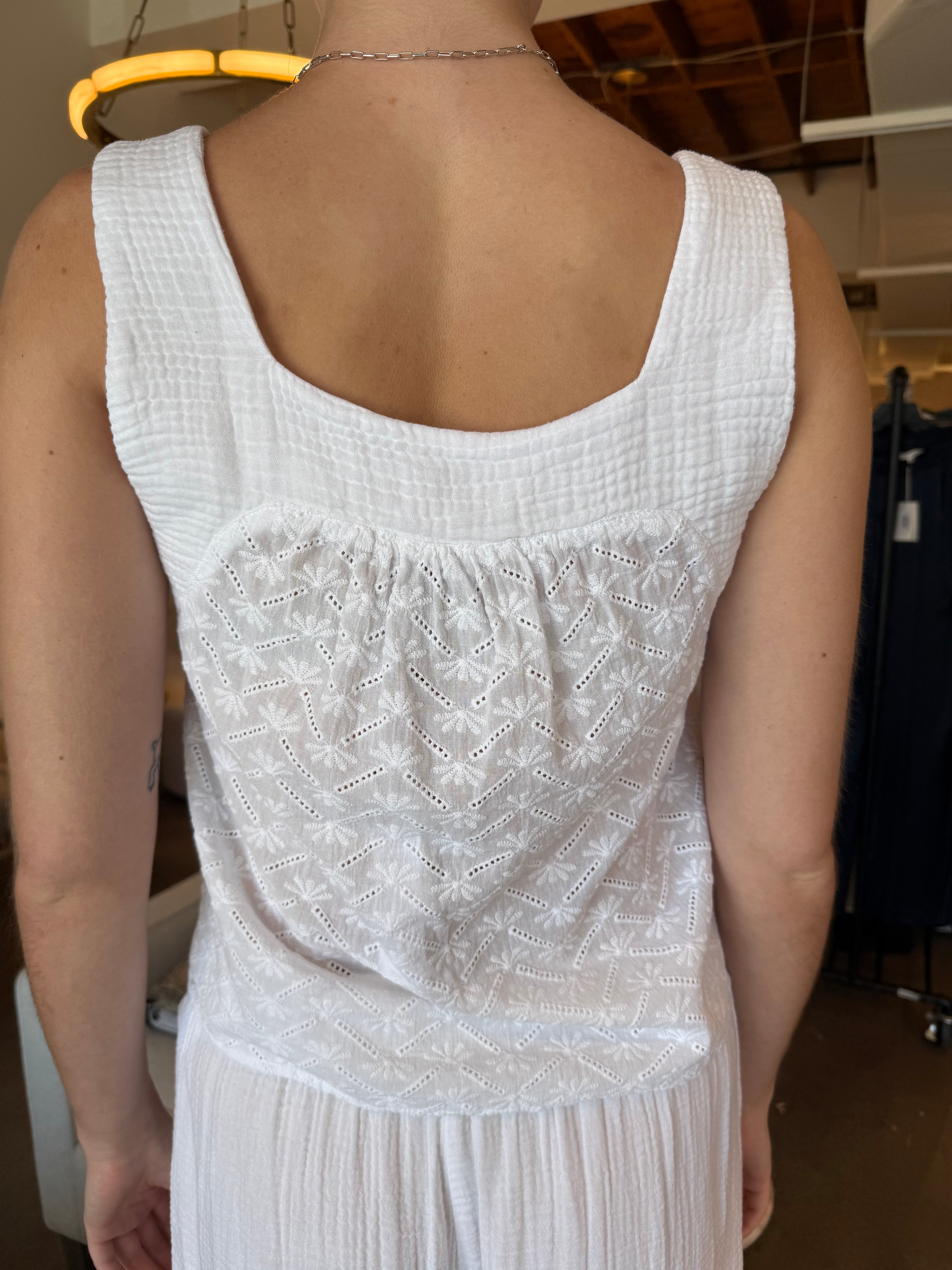 Double Tie Tank