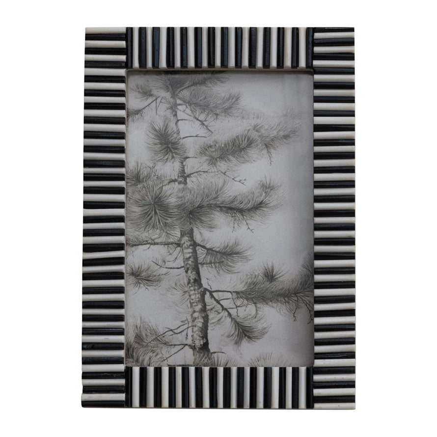 Black & White Ribbed Photo Frame